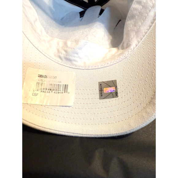 Chicago Sky Basketball Strapback Baseball Cap Hat Embroidered NEW Cotton White - Picture 3 of 4